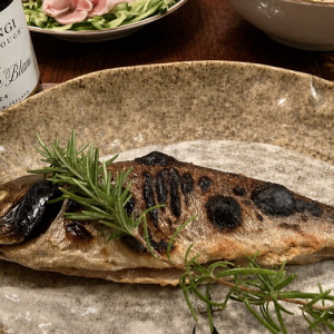 イサキのハーブ焼きと、アタ・ランギ テ・ワ。初夏に気持ちいい白ワイン時間